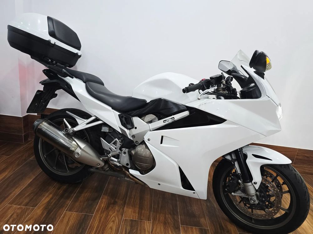 Honda VFR - 1