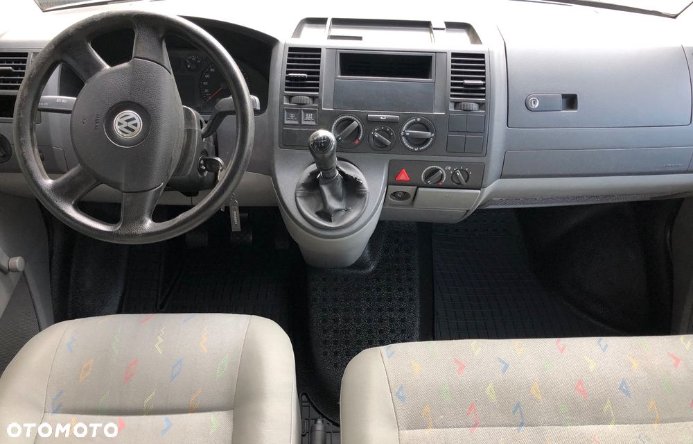 Volkswagen Transporter - 9