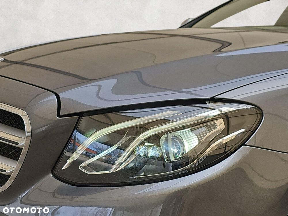 Mercedes-Benz Klasa E - 21