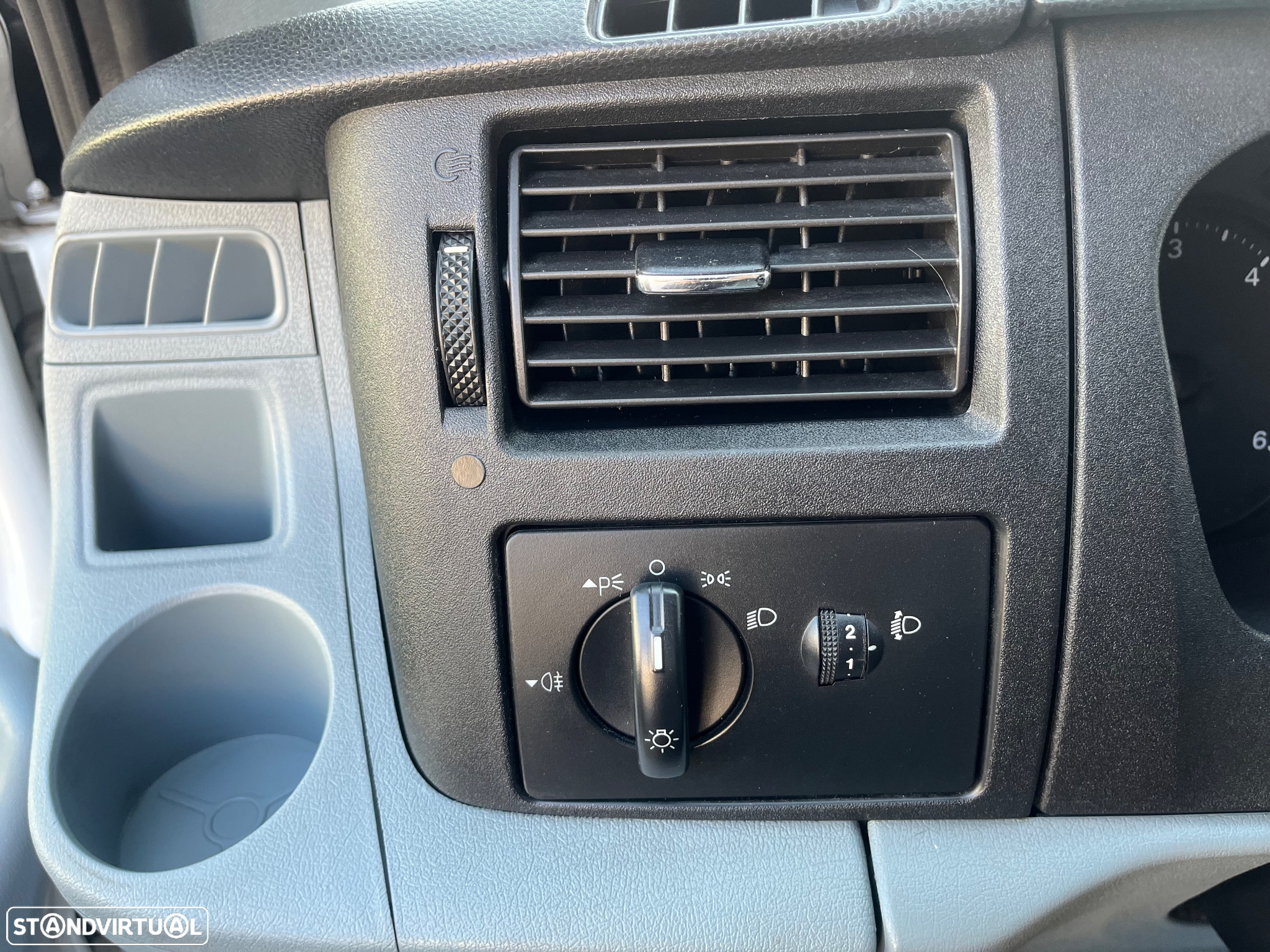 Ford TRANSIT/330L - 15