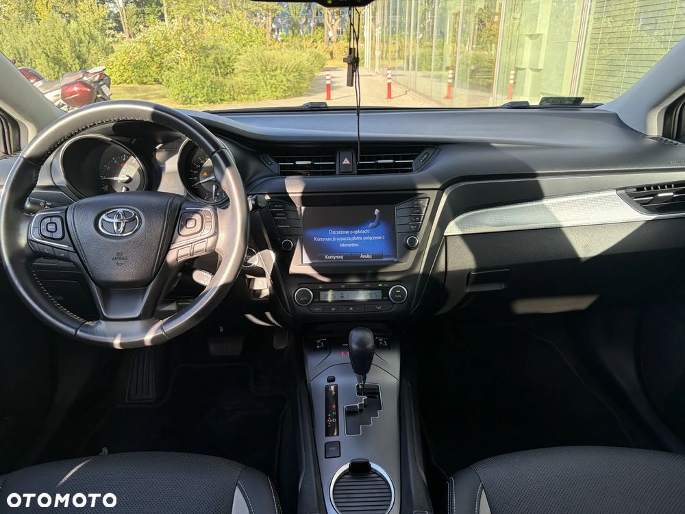 Toyota Avensis 1.8 Prestige MS - 32