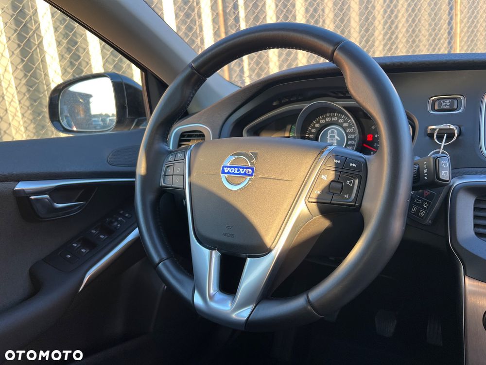 Volvo V40 Cross Country D2 Momentum - 23