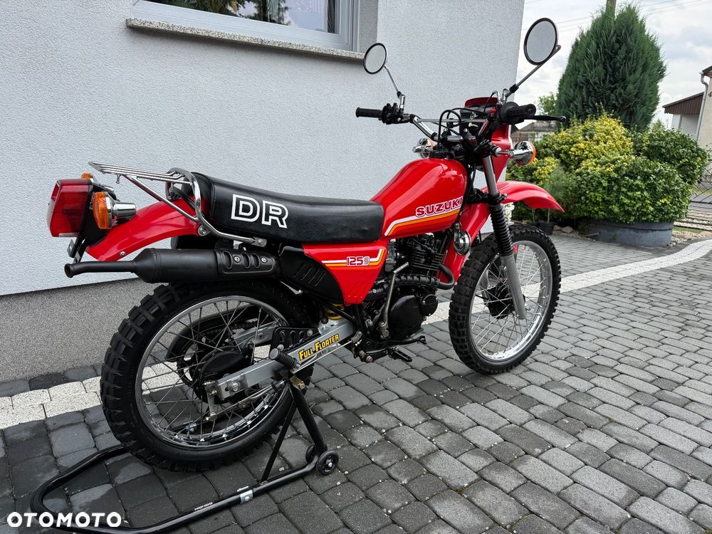 Suzuki DR - 4