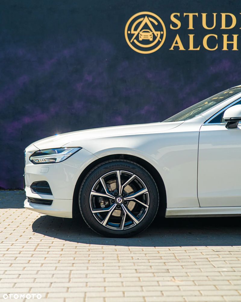 Volvo V90 D4 Momentum - 6