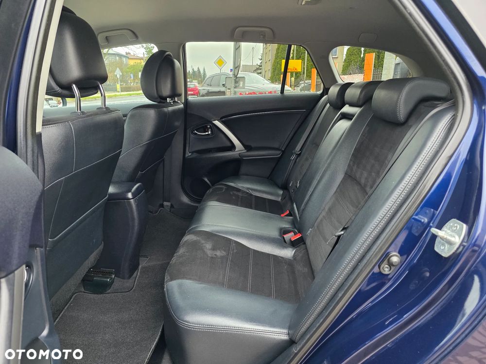 Toyota Avensis 2.0 D-4D Edition - 14