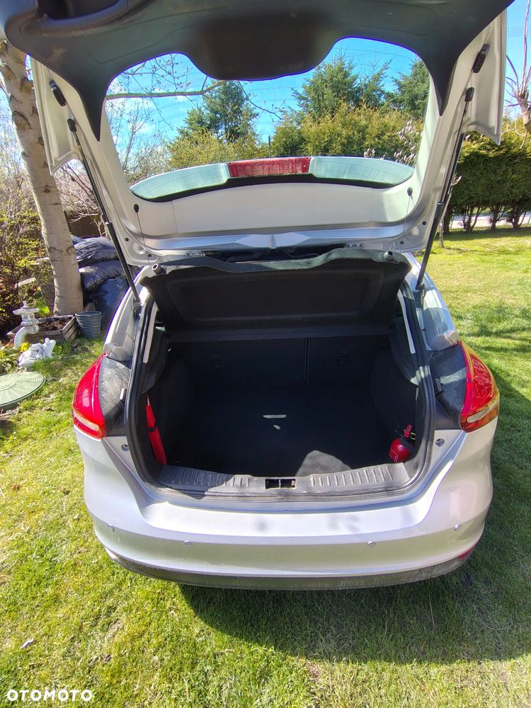 Ford Focus 1.6 Edition - 10