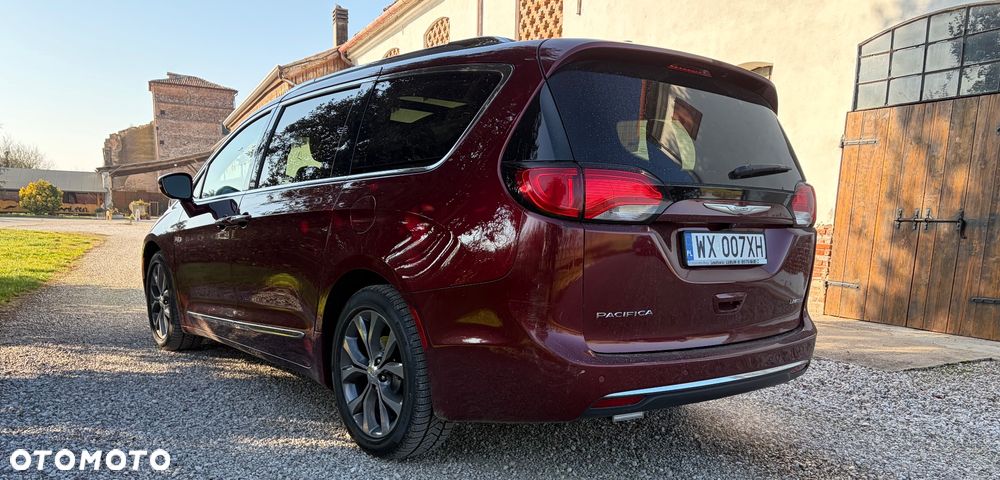 Chrysler Pacifica - 6