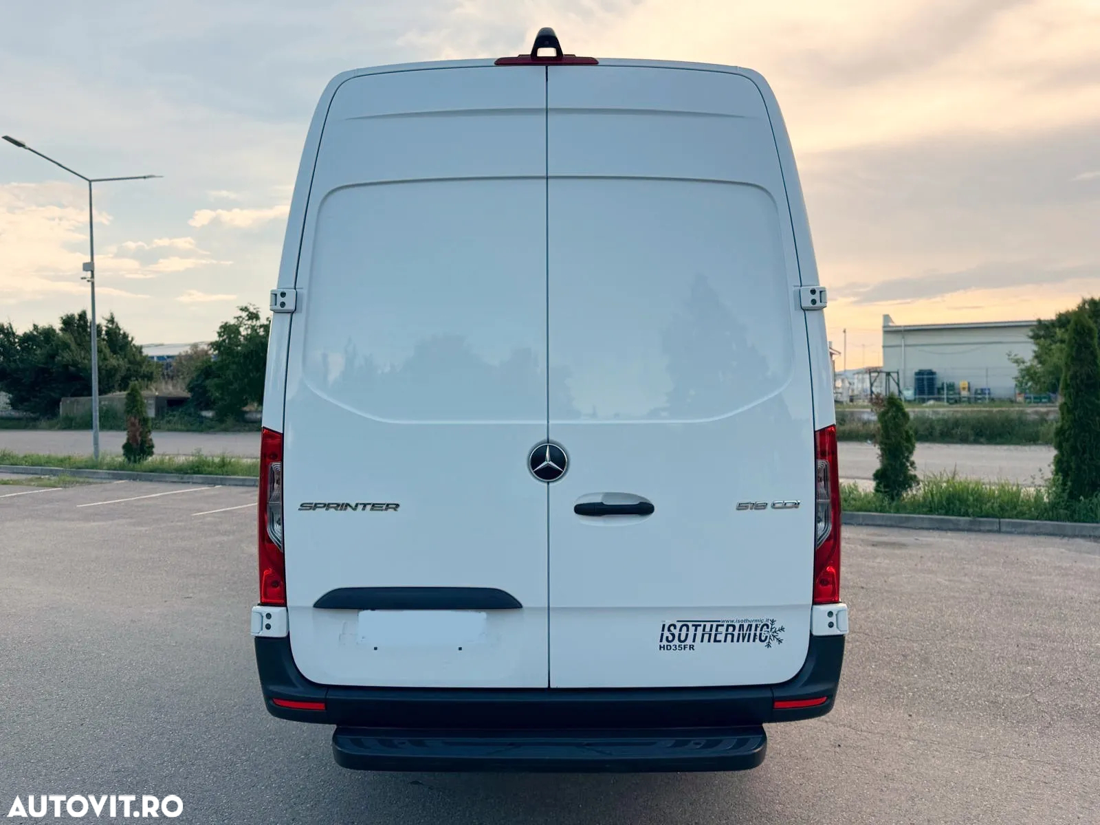 Mercedes-Benz Sprinter - 21