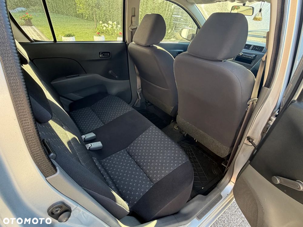Daihatsu Cuore 1.0 - 6
