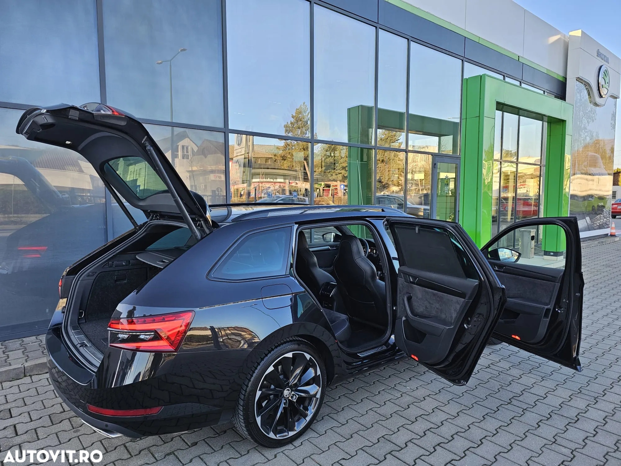 Skoda Superb Combi 2.0 TSI 4X4 DSG Sportline - 11