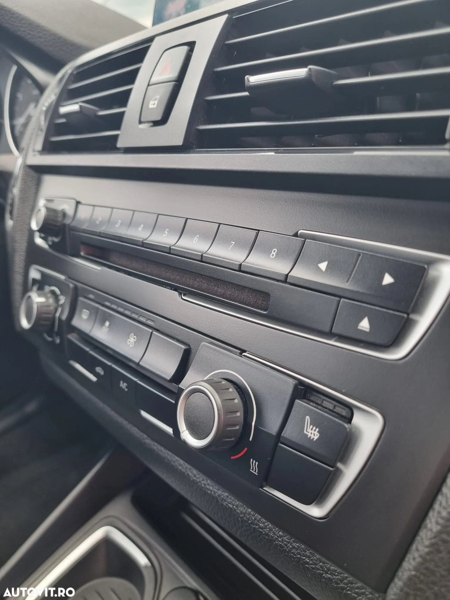 BMW Seria 1 120d xDrive - 26