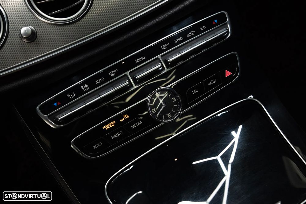 Mercedes-Benz E 220 d AMG Line - 31