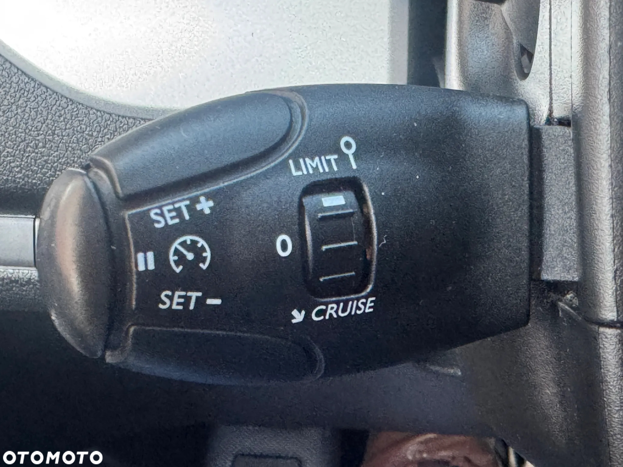 Opel VIVARO - 24