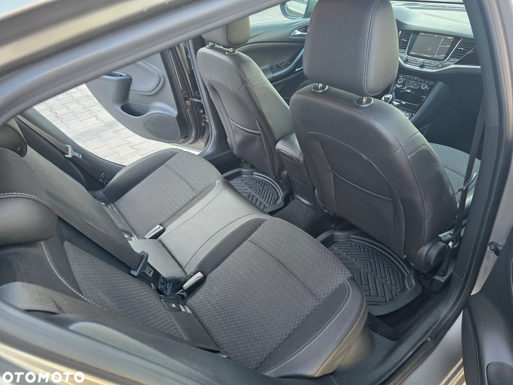 Opel Astra 1.6 CDTI Active - 10
