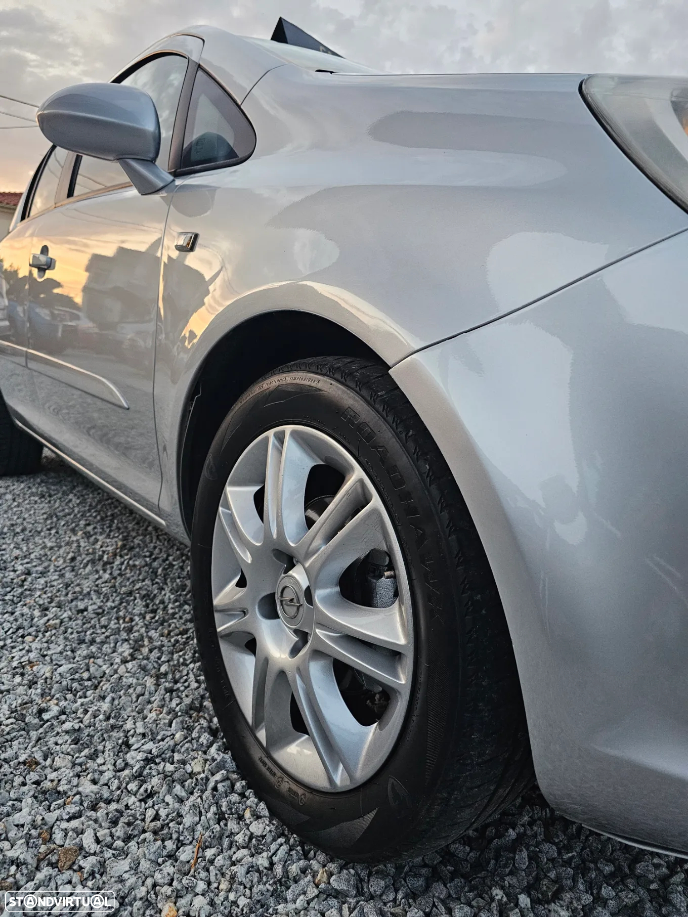 Opel Corsa 1.2 Twin Silver Plus 16 Easytronic - 4