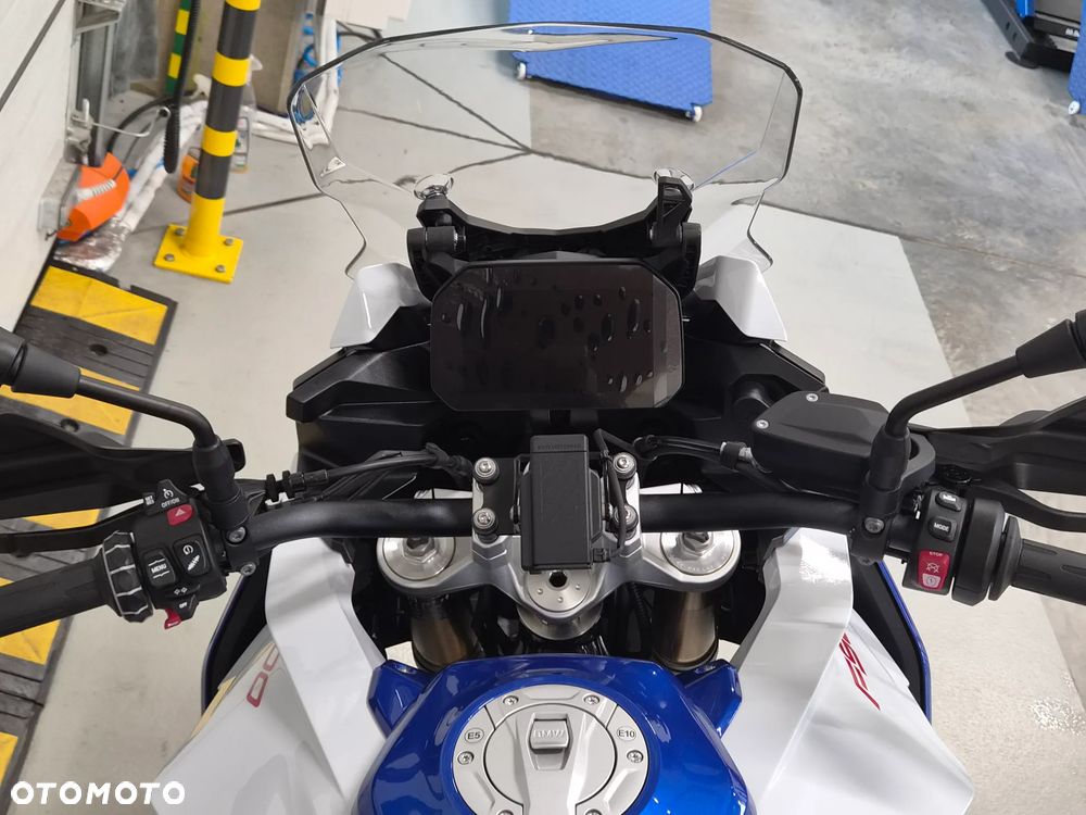 BMW XR - 15
