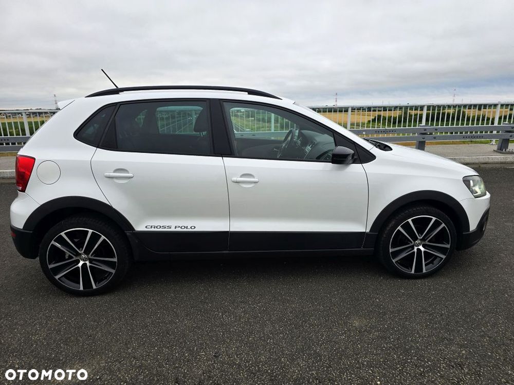 Volkswagen Polo 1.2 TSI Cross Urban White - 12