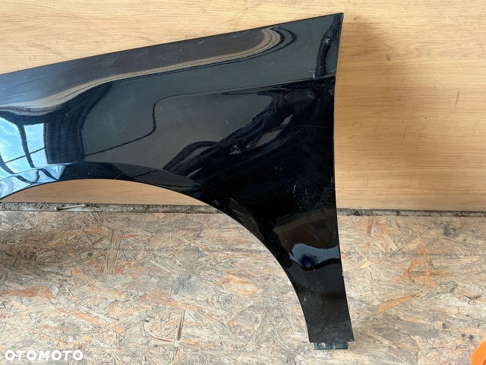 Błotnik przedni lewy VW PASSAT B6 05- 3C0880681 - 2
