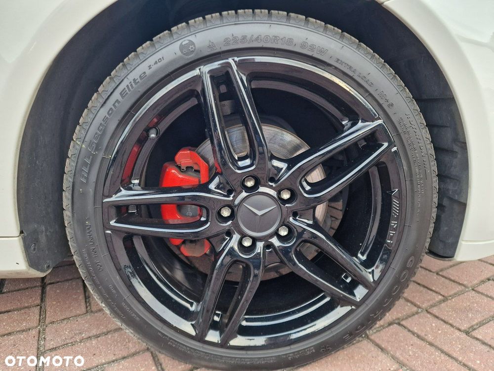 Mercedes-Benz Klasa E - 23