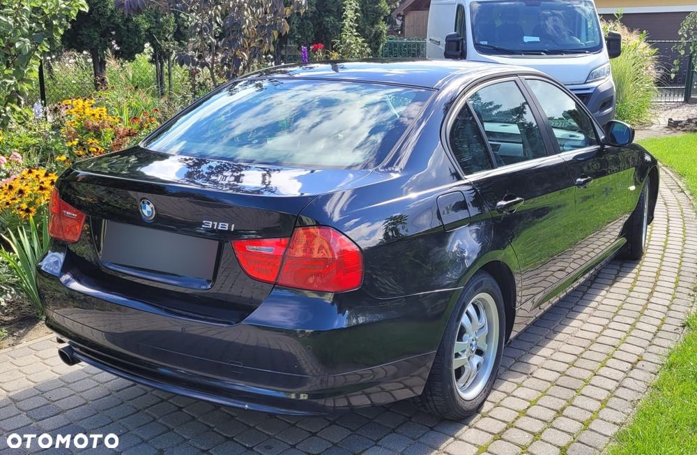 BMW Seria 3 318i - 8