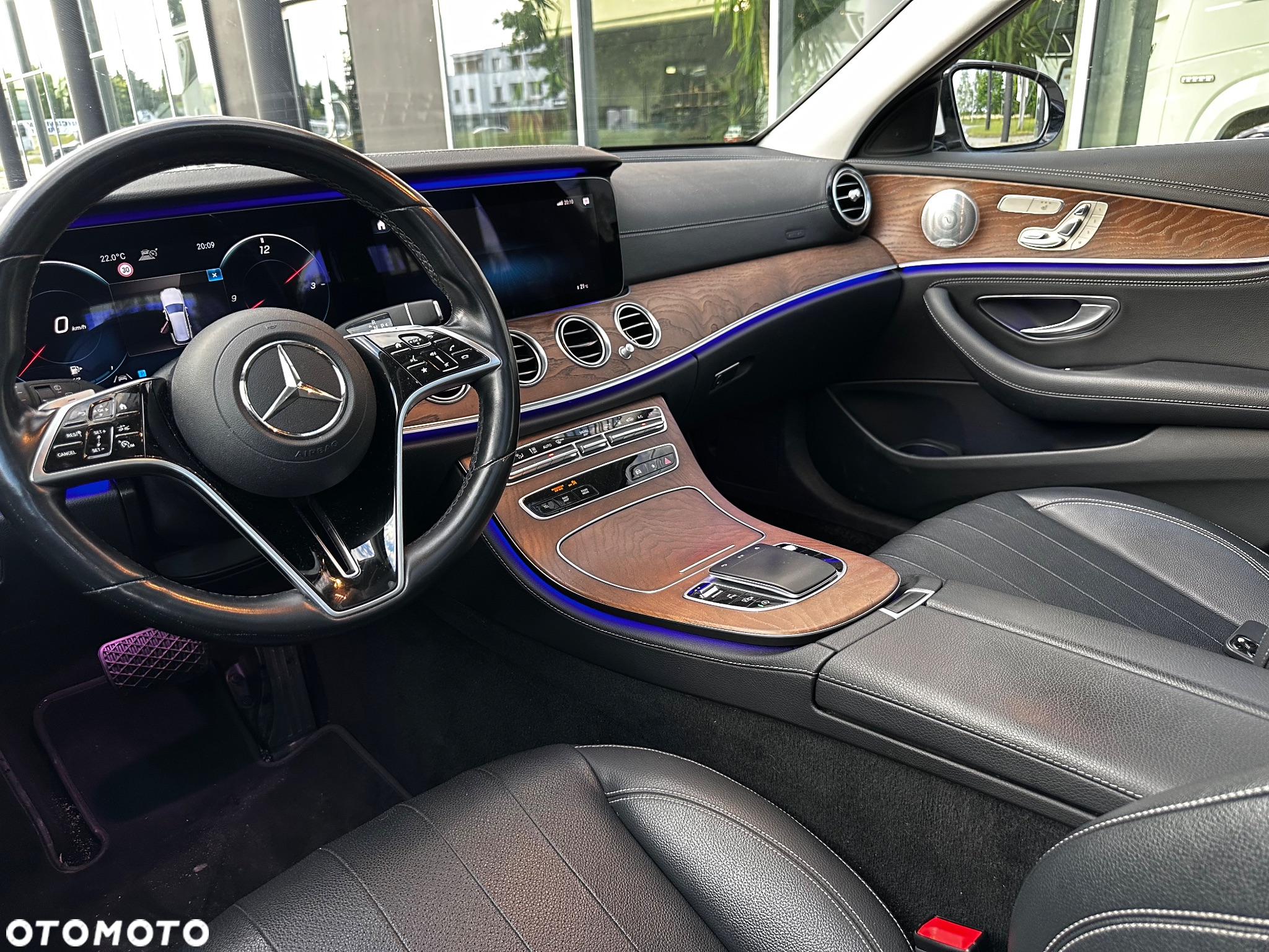 Mercedes-Benz Klasa E 220 d 4-Matic AMG/Avantgarde - 13