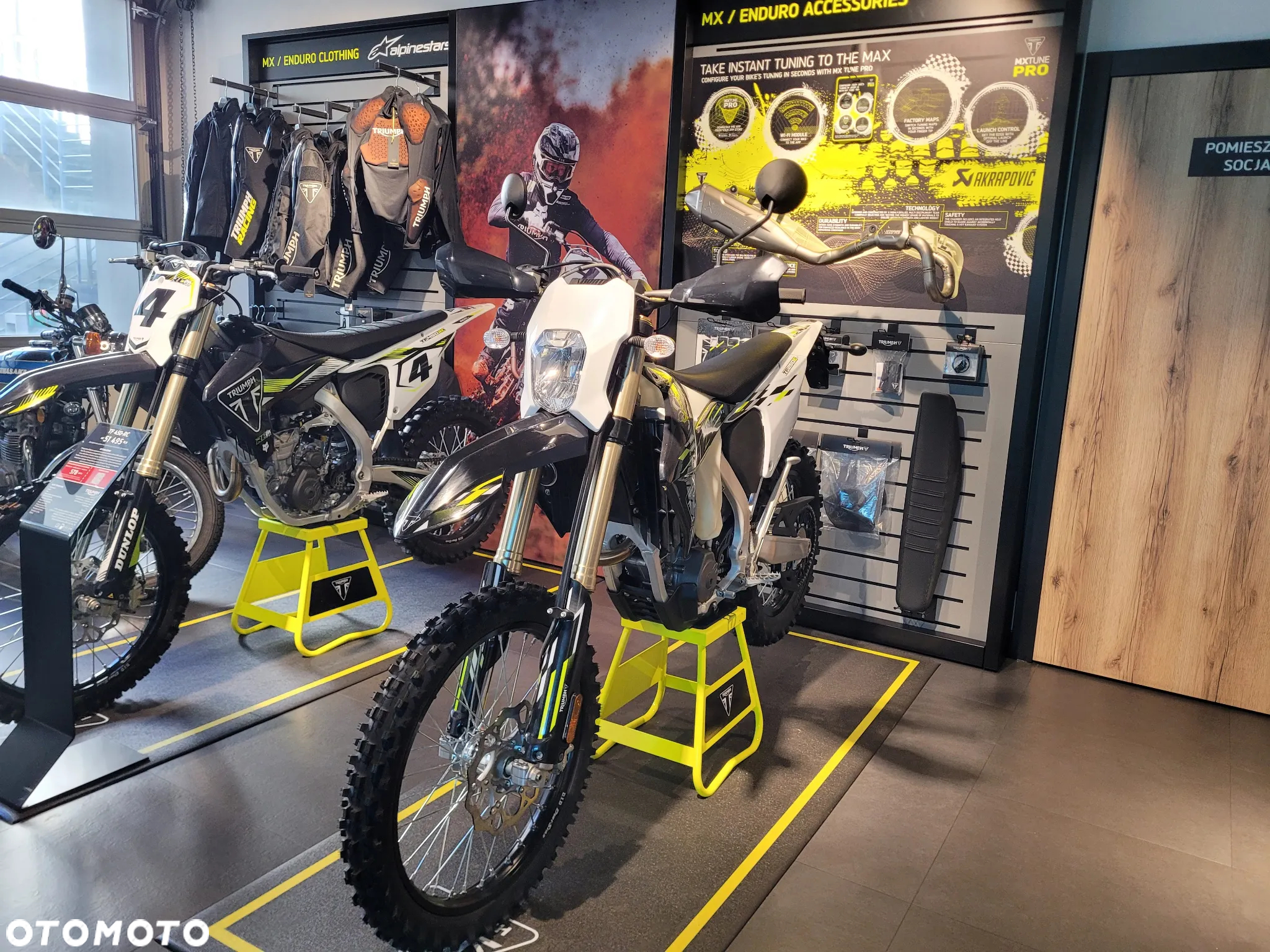 Triumph Inny - 2