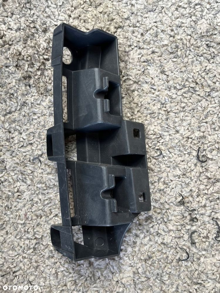 MOCOWANIE ZDERZAKA PRAWE 622200007R RENAULT SCENIC III - 4