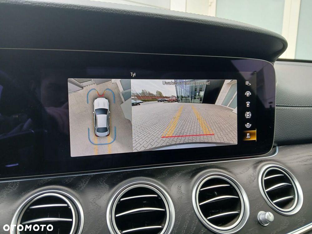 Mercedes-Benz Klasa E - 24