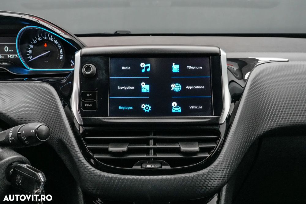 Peugeot 2008 1.2 PureTech Turbo Allure - 19