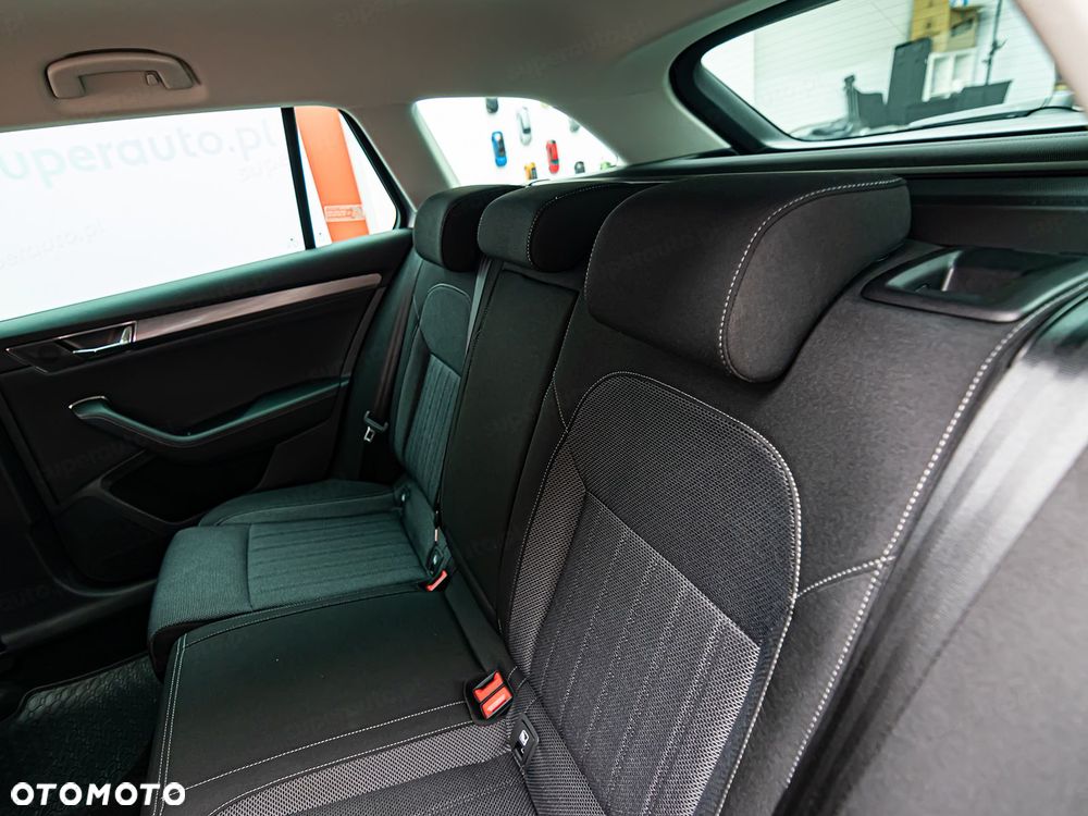 Skoda Superb 2.0 TDI SCR 4x4 Style DSG - 26