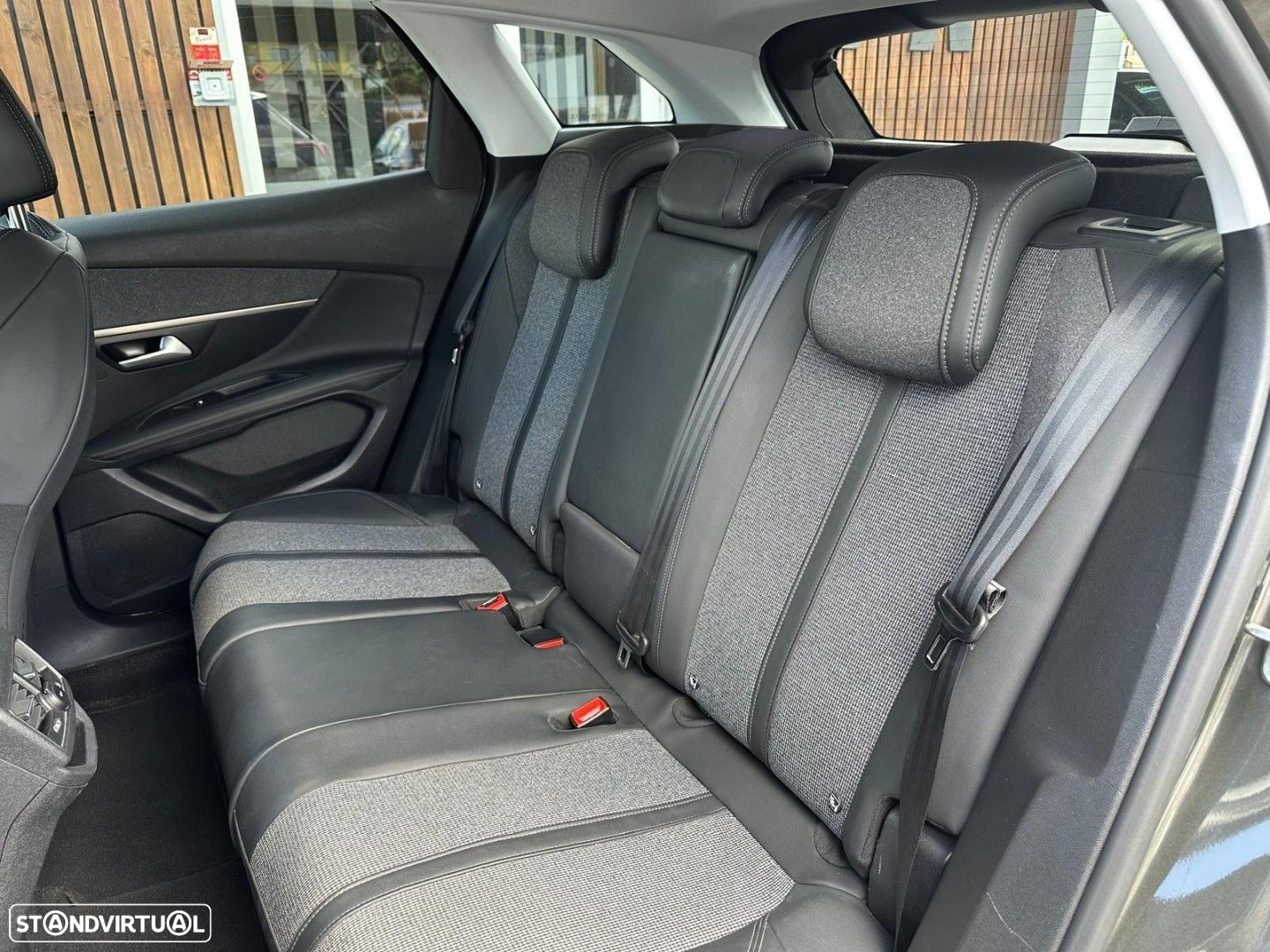 Peugeot 3008 1.5 BlueHDi Allure - 11