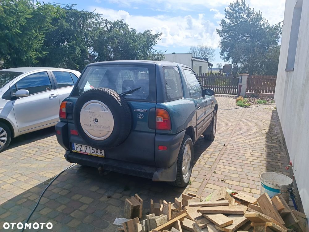 Toyota RAV4 2.0 - 4