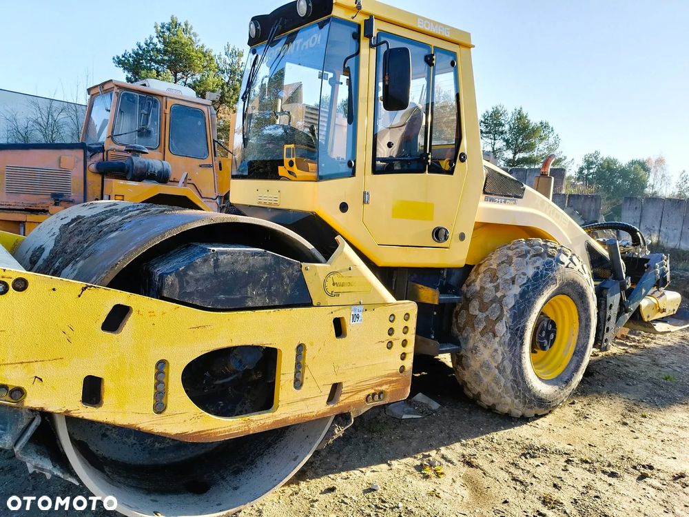 Bomag BW 213 DH-4 - 1