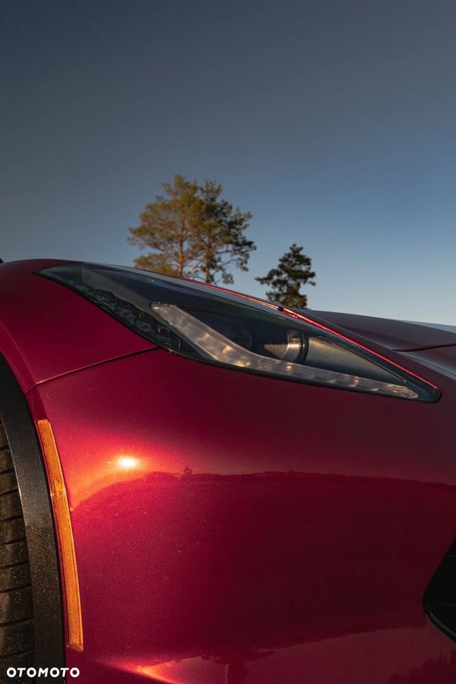 Chevrolet Corvette - 15