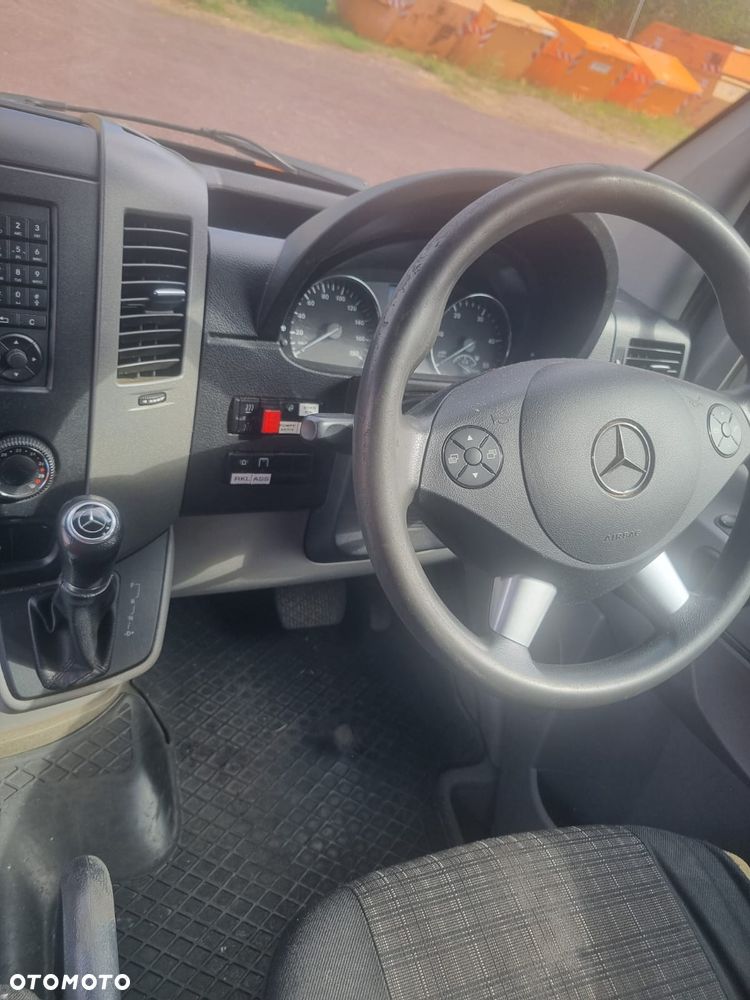 Mercedes-Benz Sprinter - 7