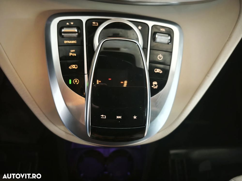 Mercedes-Benz V 300 d Extralang 4Matic 9G-TRONIC Exclusive - 18