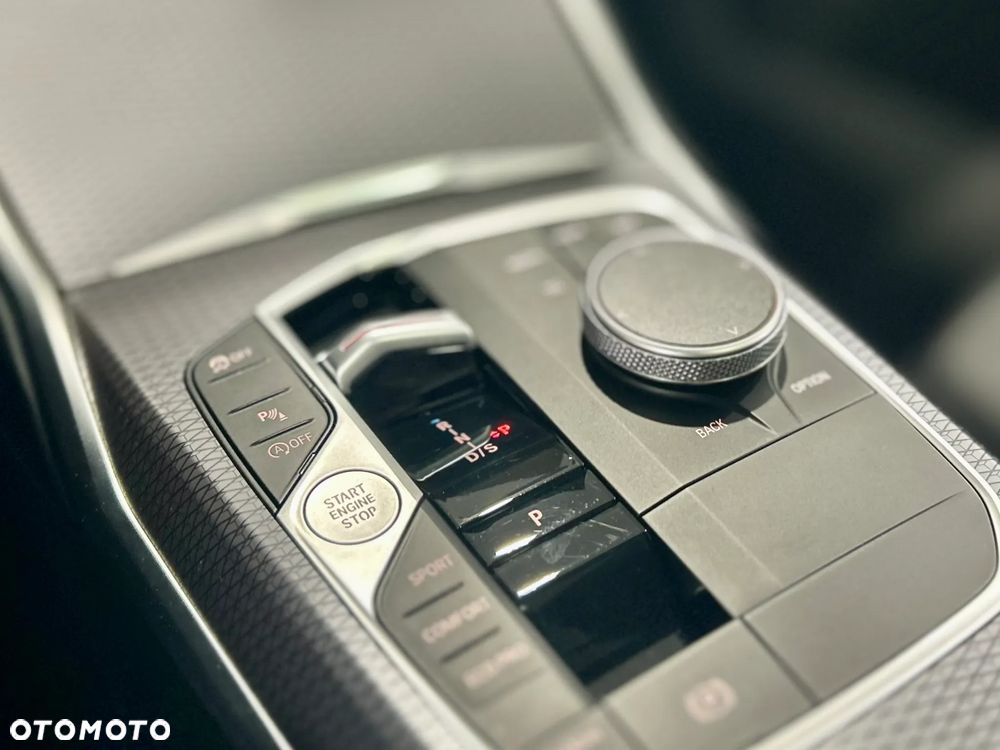 BMW Seria 3 318i M Sport sport - 16