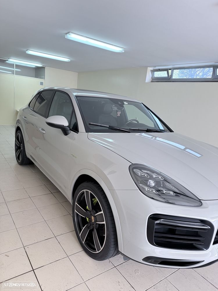 Porsche Cayenne - 4