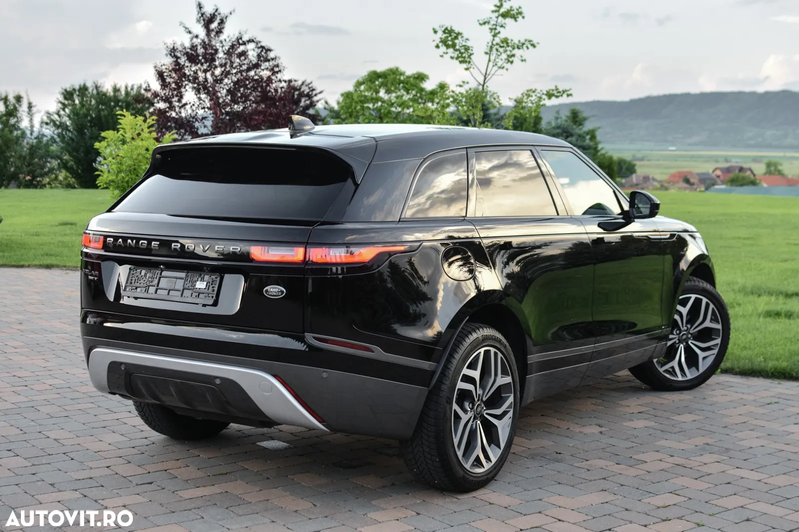 Land Rover Range Rover Velar 2.0 R-Dynamic HSE - 4