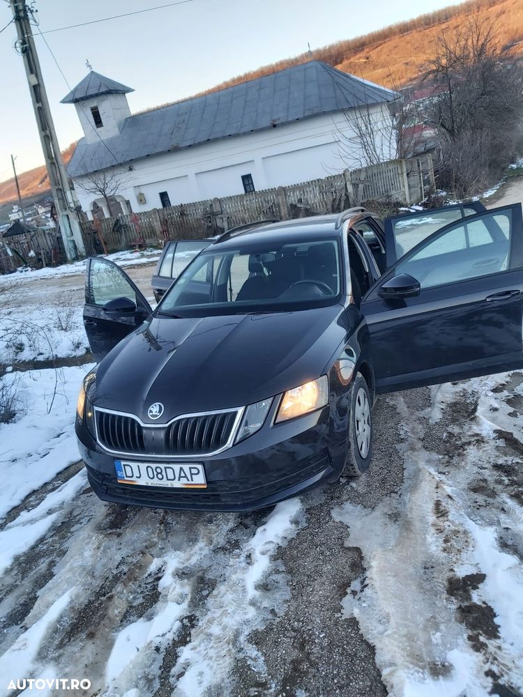 Skoda Octavia - 1