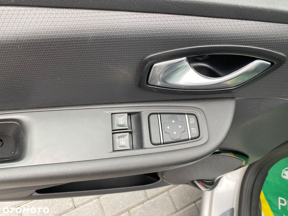 Renault Clio TCe 90 Limited - 11
