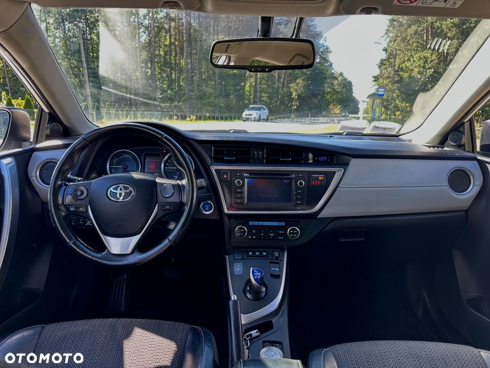 Toyota Auris 1.8 HSD Luna - 10