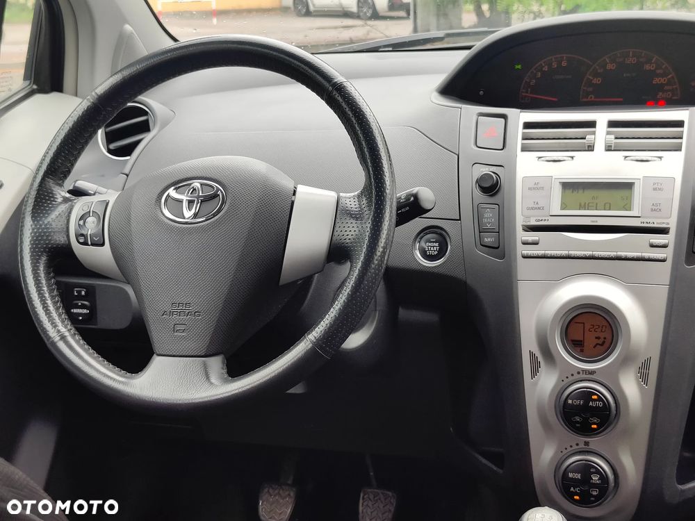 Toyota Yaris - 20
