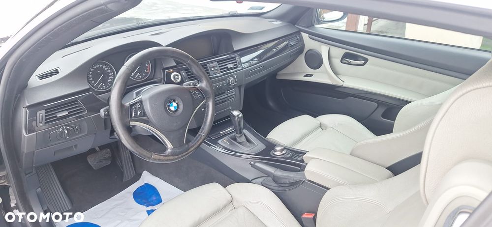 BMW Seria 3 325i - 11