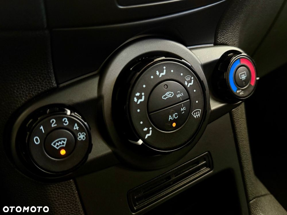 Ford Fiesta - 8