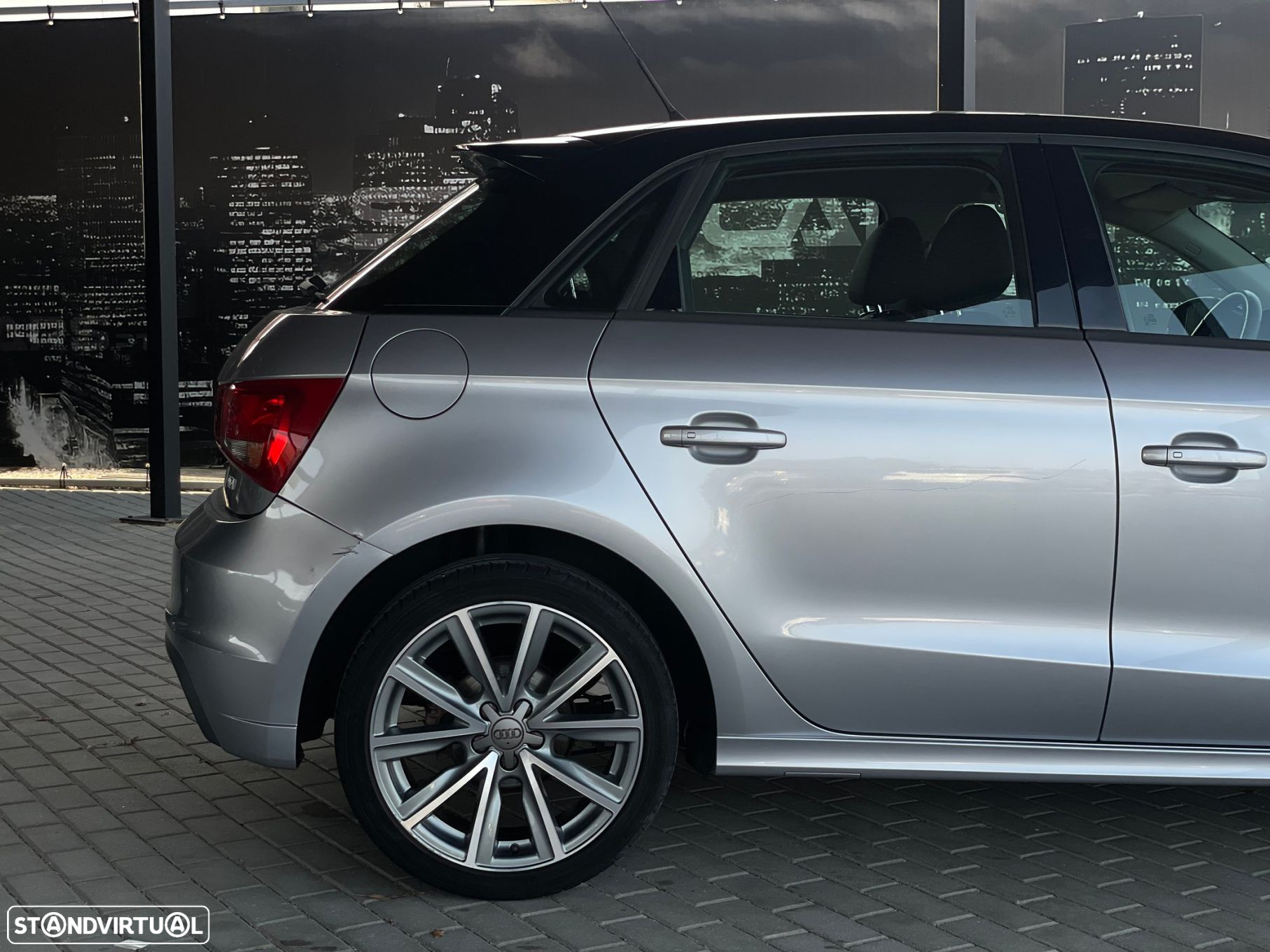 Audi A1 Sportback 1.6 TDI S-line - 8