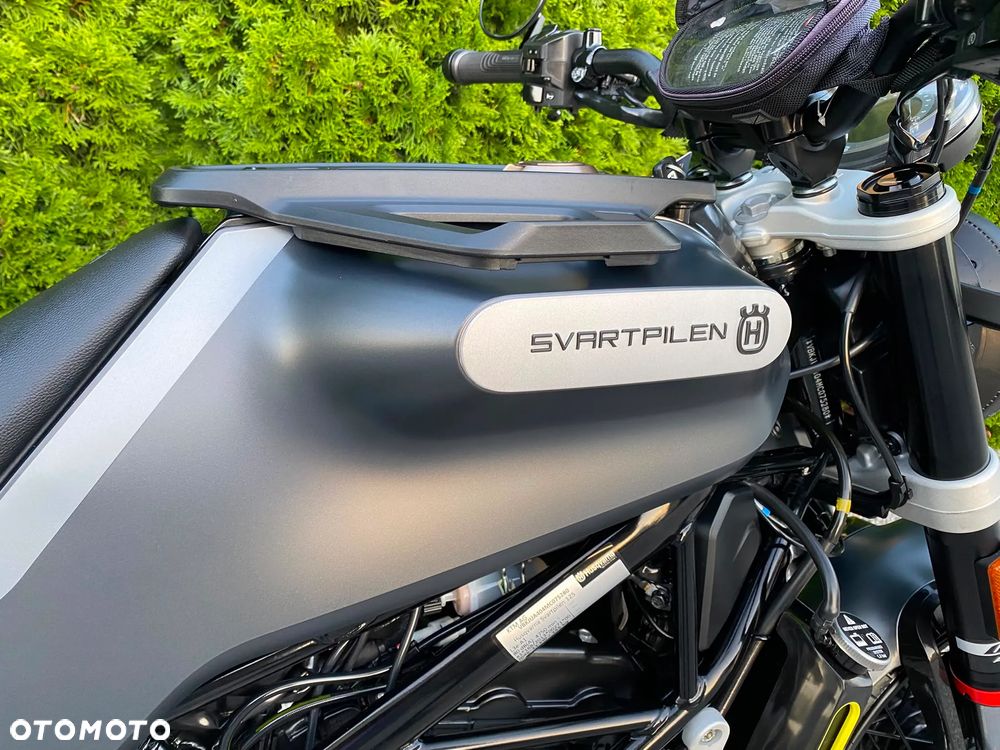 Husqvarna Svartpilen - 15