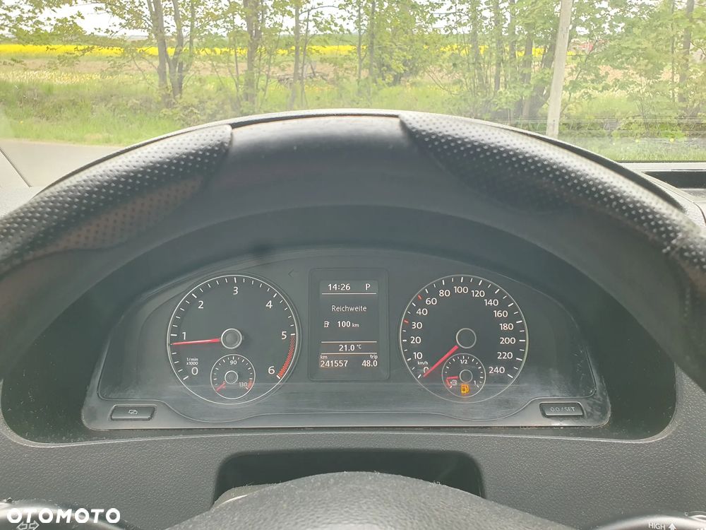 Volkswagen Caravelle - 13