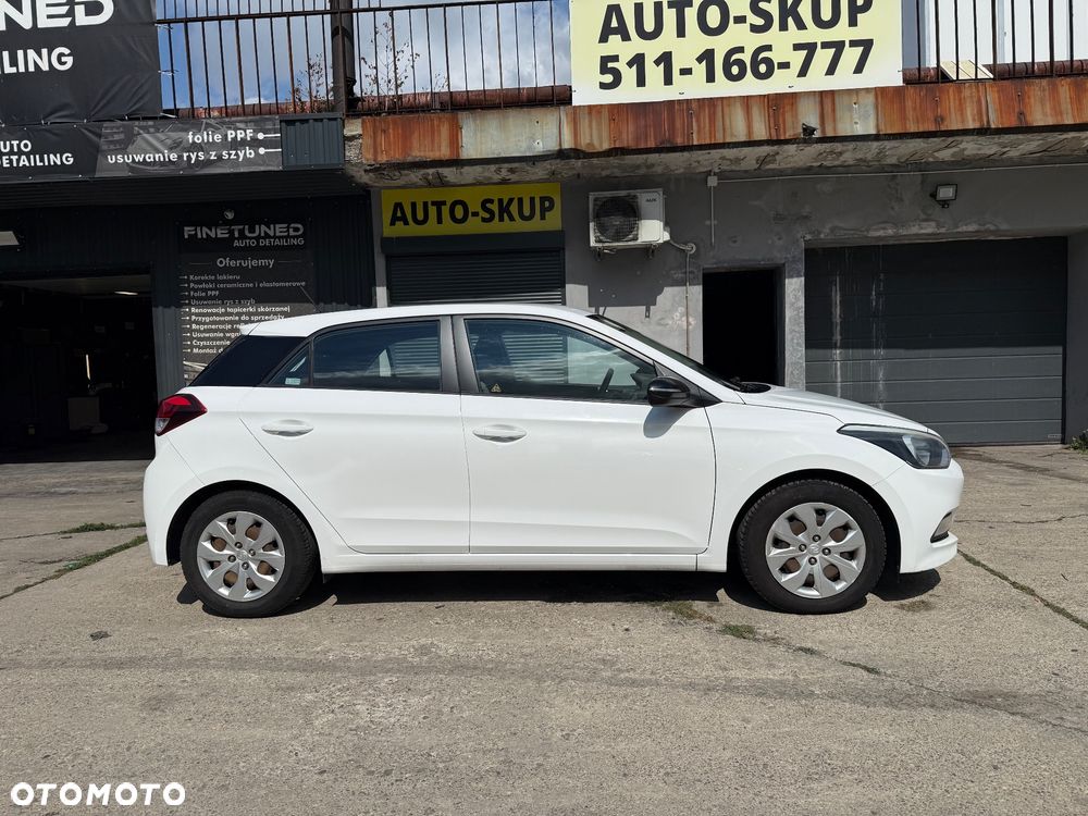 Hyundai i20 1.1 CRDi BlueDrive Comfort - 23