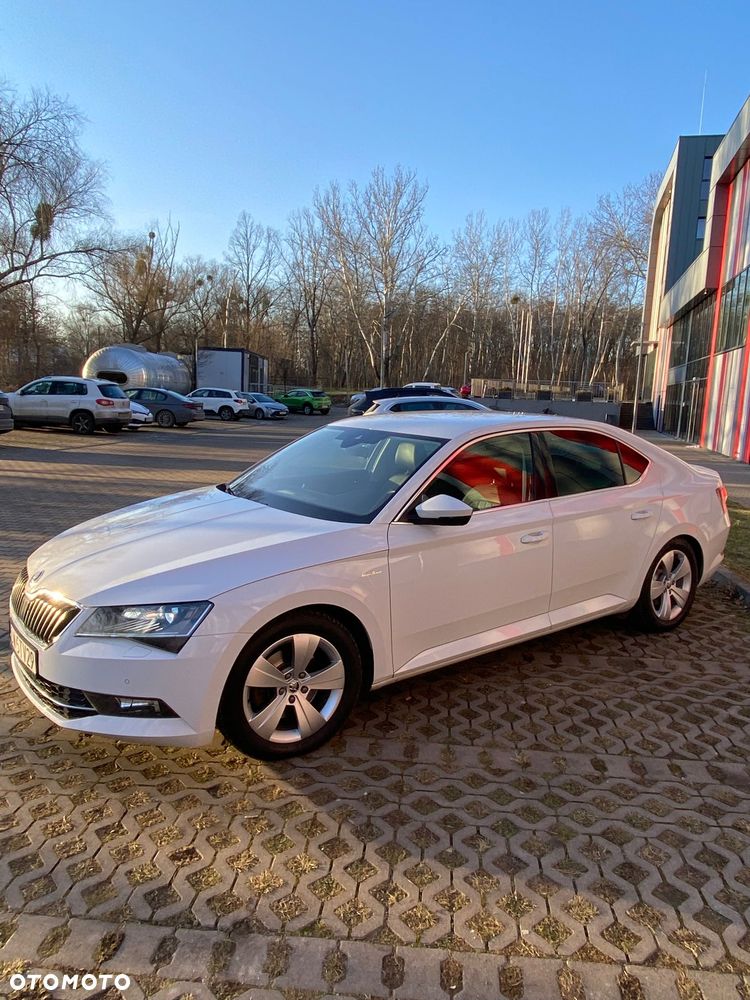 Skoda Superb 2.0 TDI L&K DSG - 8